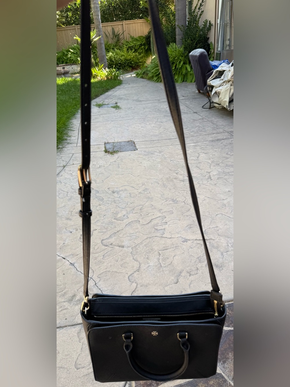 Tory Burch Robinson Double Zip sachet tote bag  in black leather